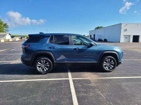New 2027 Chevrolet Equinox LT FWD image 8