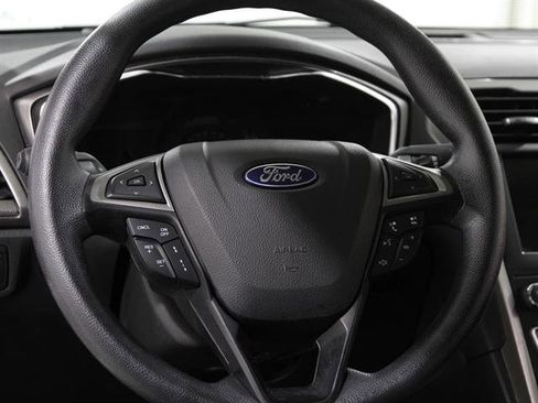 Used 2020 Ford Fusion SE image 8