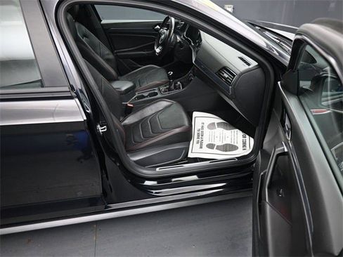 Used 2019 Volkswagen Jetta GLI Autobahn image 16