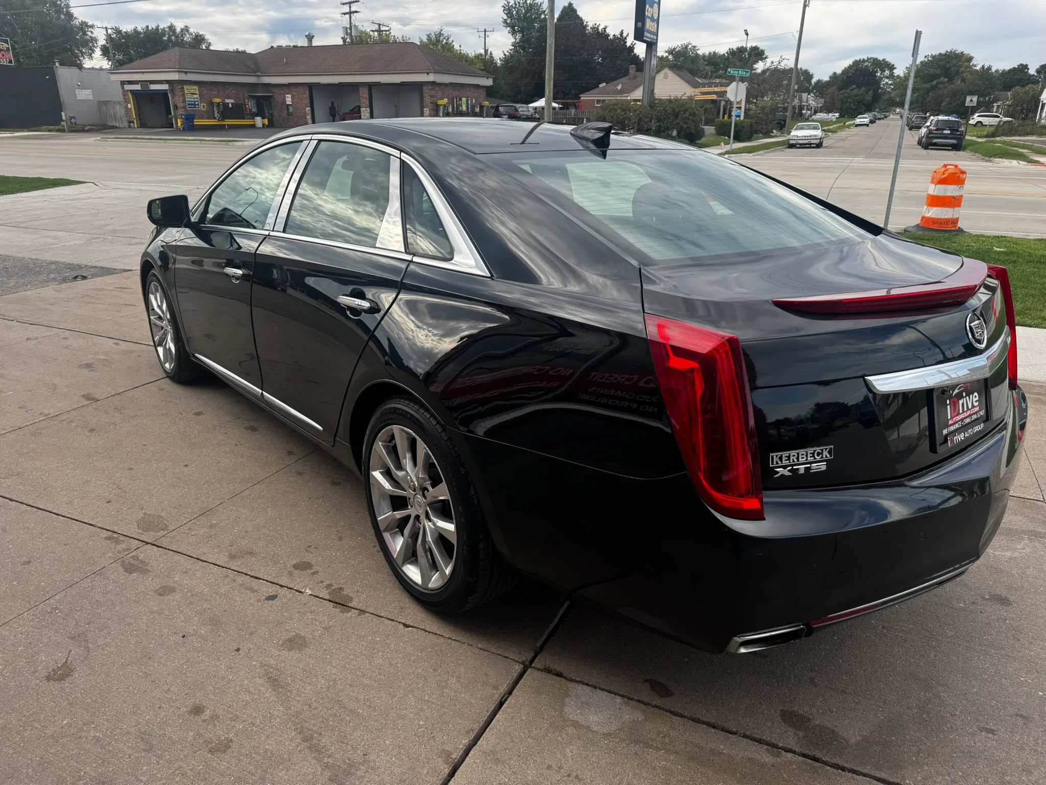 Used 2015 Cadillac XTS Luxury FWD image 5