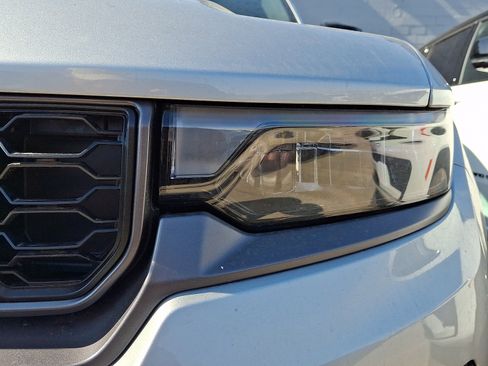 New 2026 Jeep Grand Cherokee Limited w/ Limited Altitude Package AWD/4WD image 4