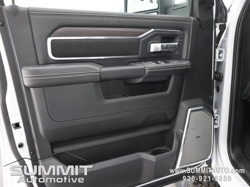 New 2026 RAM 3500 Laramie AWD/4WD image 38
