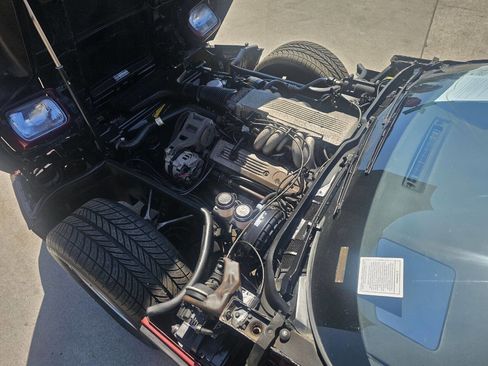 Used 1987 Chevrolet Corvette Coupe image 15