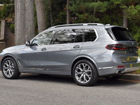 Used 2025 BMW X7 xDrive40i AWD/4WD image 7