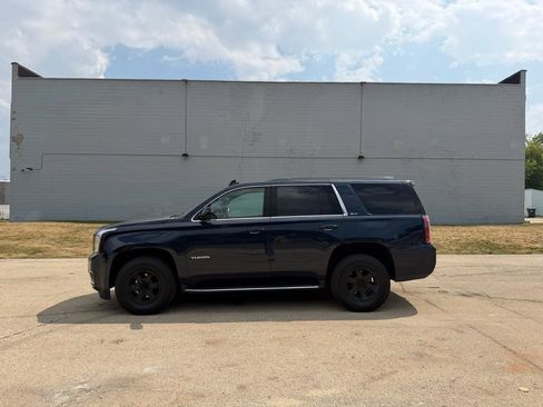 Used 2019 GMC Yukon SLT w/ HD Trailering Package AWD/4WD image 4