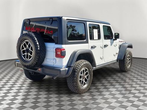 Used 2024 Jeep Wrangler Rubicon image 4