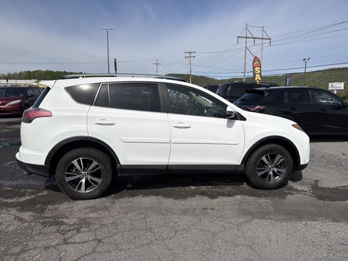 Used 2017 Toyota RAV4 XLE w/ All Weather Liner Package AWD/4WD image 5