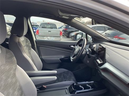 Used 2021 Volkswagen ID.4 Pro image 11