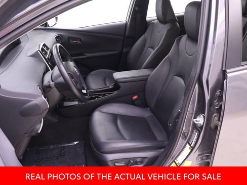 Used 2019 Toyota Prius XLE FWD image 3