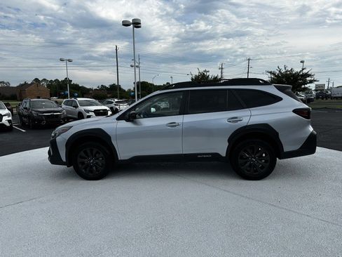 Certified 2025 Subaru Outback Onyx Edition XT w/ Tech Package 3 AWD/4WD image 4