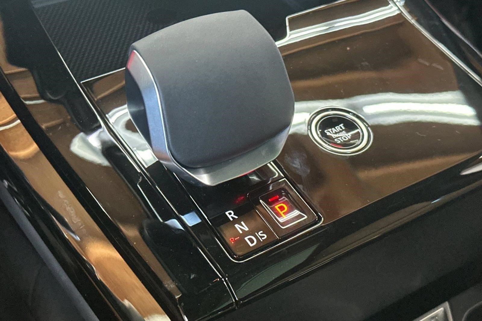 New 2027 Land Rover Range Rover Sport SE AWD/4WD image 18