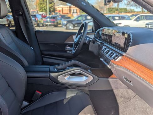 Certified 2025 Mercedes-Benz GLE 580 4MATIC image 40