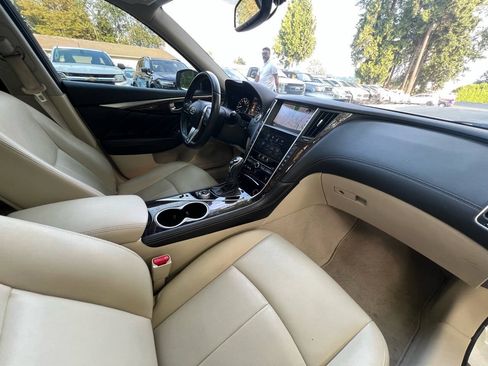 Used 2019 INFINITI Q50 Luxe w/ Essential Package (3.0T Luxe) AWD/4WD image 26