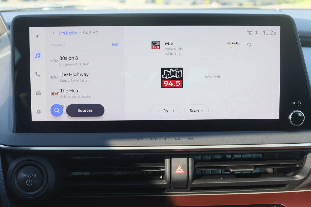 Used 2024 Toyota Prius Prime FWD image 14