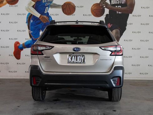 Used 2020 Subaru Outback Premium image 22