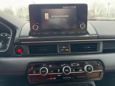 Used 2023 Honda Pilot Sport image 16