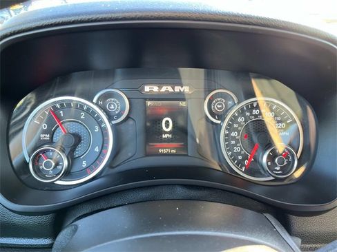 Used 2024 RAM 3500 Big Horn image 35