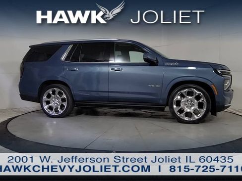 Used 2025 Chevrolet Tahoe High Country AWD/4WD image 8