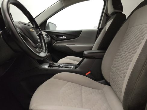 Used 2020 Chevrolet Equinox LT image 17