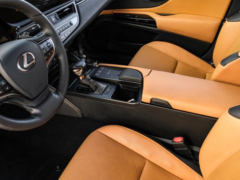 Used 2022 Lexus ES 350 w/ Premium Package image 24