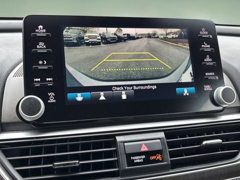Used 2020 Honda Accord EX image 27