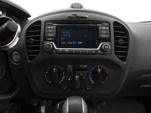 Used 2017 Nissan Juke S FWD image 7