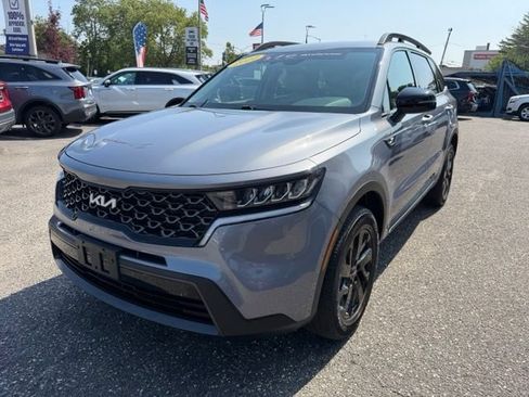 Certified 2022 Kia Sorento S AWD/4WD image 1