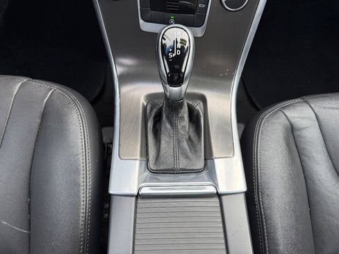 Used 2015 Volvo XC60 T5 Premier image 22