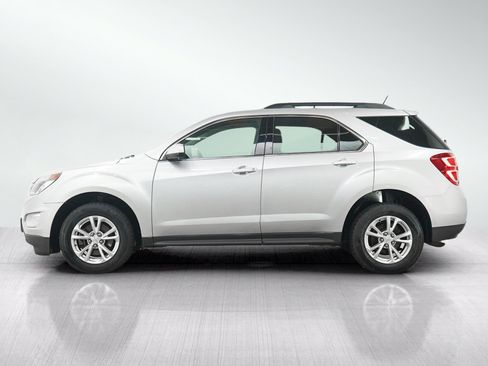 Used 2017 Chevrolet Equinox LT w/ Convenience Package FWD image 2