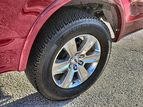 Used 2015 Ford F150 Platinum w/ Equipment Group 701A Luxury image 11