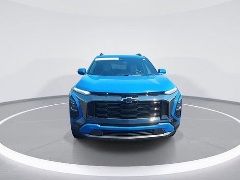 Used 2026 Chevrolet Equinox ACTIV image 3