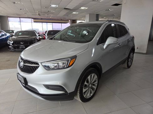 Used 2019 Buick Encore Preferred image 3
