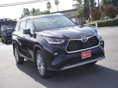 New 2026 Toyota Highlander Platinum
