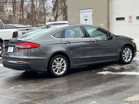 Used 2019 Ford Fusion Energi Titanium FWD image 8