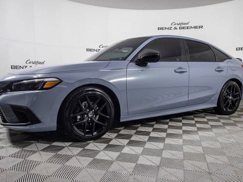 Used 2024 Honda Civic Sport image 9