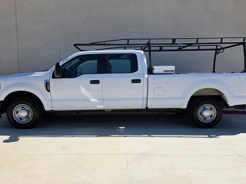 Used 2021 Ford F250 XL w/ Power Equipment Group RWD image 7