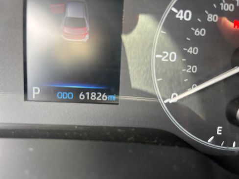 Used 2024 Toyota Corolla LE FWD image 17