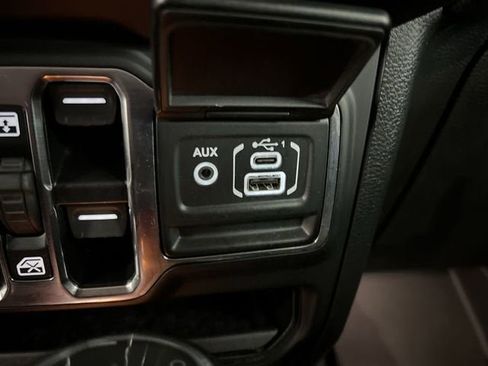 Used 2021 Jeep Wrangler Unlimited Sport image 34