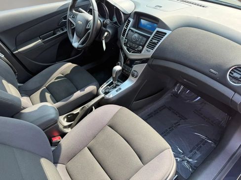 Used 2014 Chevrolet Cruze LT FWD image 24