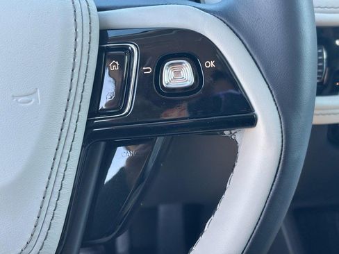New 2026 Lincoln Aviator AWD image 22