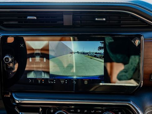 Used 2024 GMC Sierra 3500 Denali Ultimate image 23