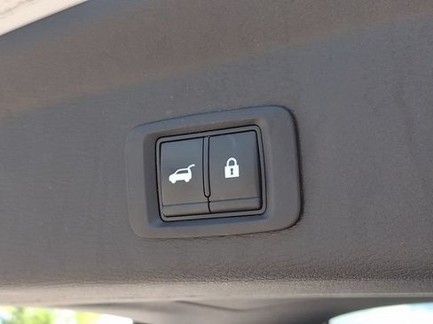 Used 2022 Mitsubishi Outlander SE AWD/4WD image 34