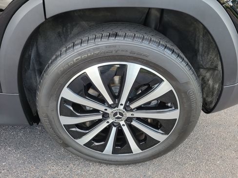 Used 2022 Mercedes-Benz GLB 250 image 33