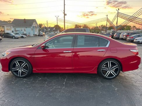 Used 2016 Honda Accord Sport image 4