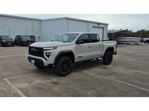 New 2026 GMC Canyon Elevation w/ Convenience Package image 4