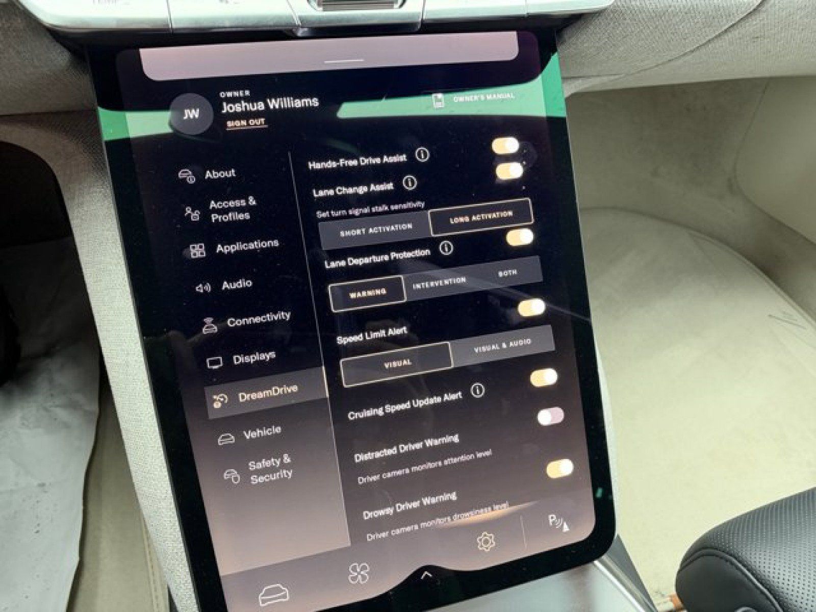 Used 2024 Lucid Air Pure RWD image 25