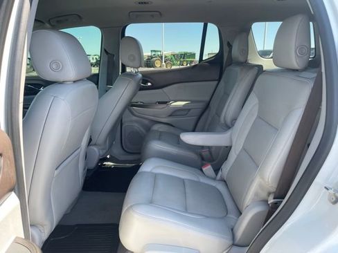 Used 2018 GMC Acadia SLT FWD image 18