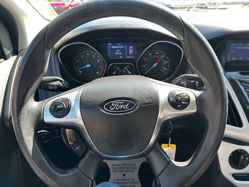 Used 2014 Ford Focus SE FWD image 13