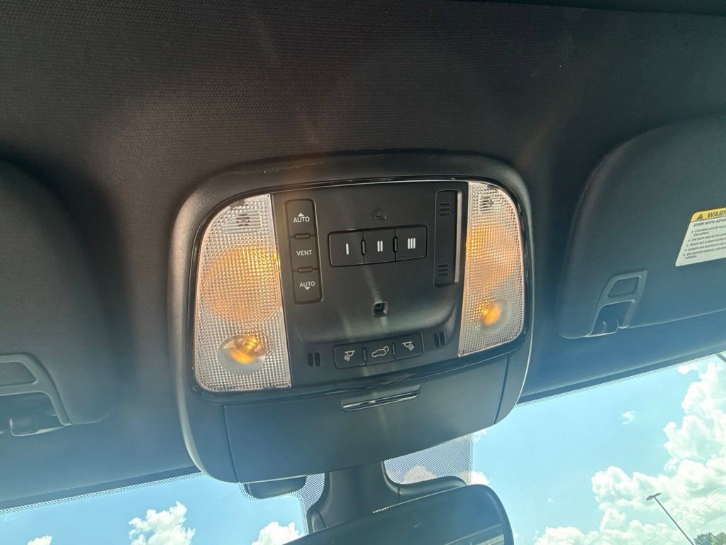 Used 2023 Dodge Durango GT RWD image 24