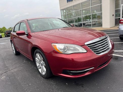Used 2014 Chrysler 200 Touring FWD image 2